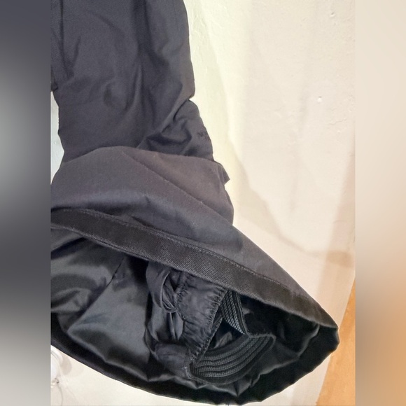 The North Face Women's Black Freedom Insulated DryVent Pants size XS - Picture 11 of 13